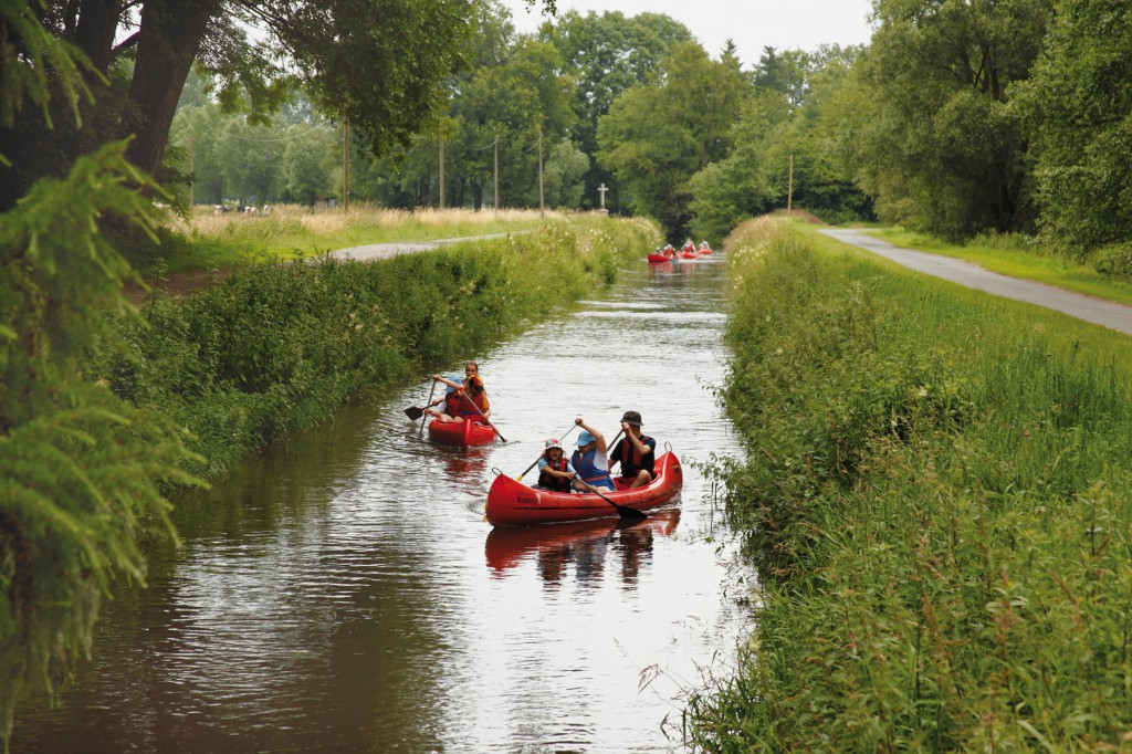 Kanus auf der Ems
